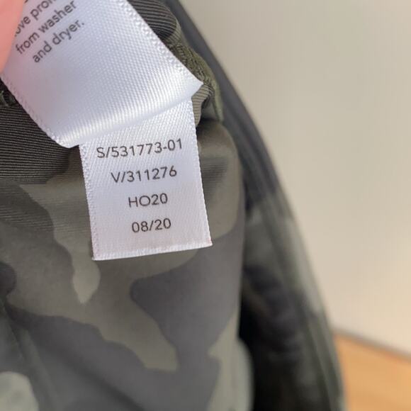 Athleta Ultimate Stash Pocket Camo 7/8 Tight S - Picture 9 of 13